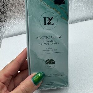 Arctic Glow 24H Hydrating Moisturizer - Teal